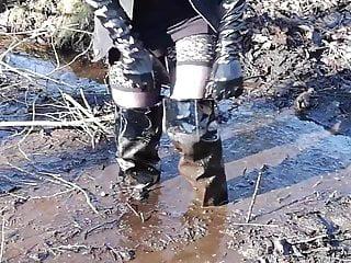 höschen in strapse und mit dem fuss fetisch