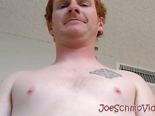 rothaarige amateurin wichst sich die kleinen schwänze und kommt zum orgasmus