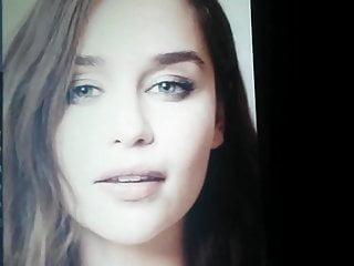 nylon up sexy brünette in bunten dessous masturbiert