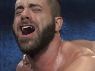 Sinnlich geile behaarte Muskelmänner beim Schwulensex