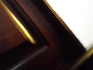 er bläst und fickt den arsch mit einem dildo