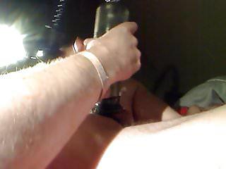 gay boy wird hart von seinem schwanz gefickt