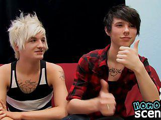 Sexy Teen Austin Taylor bläst und fickt einen Schwanz