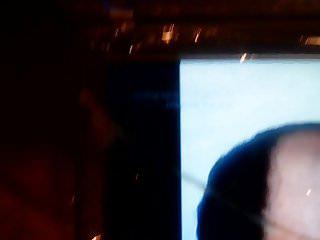 wichs ab auf meinen geilen bauch und saug den liebessaft aus meinem schwanz